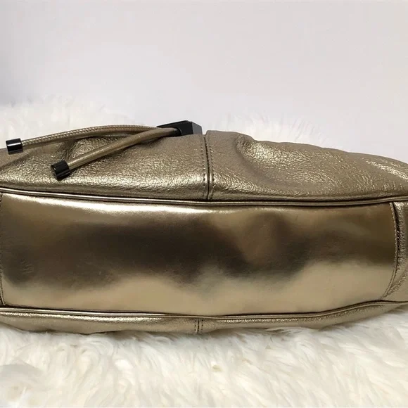 Burberry Handbag Metallic Goldstone Color Rare - Picture 14 of 16
